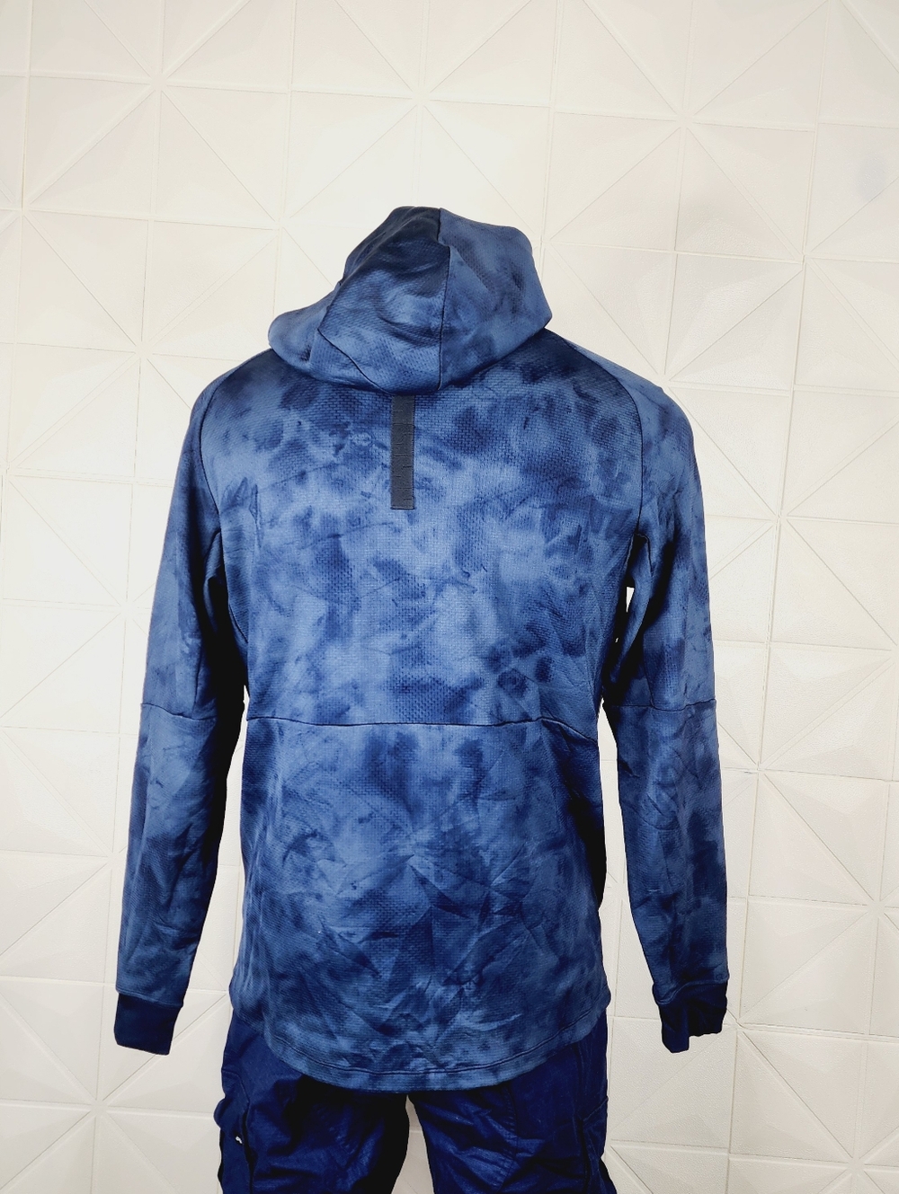 Lululemon Textured Tech Hoodie Blue Tie Dye Performance Pullover Diamond Large - Picture 6 of 8
